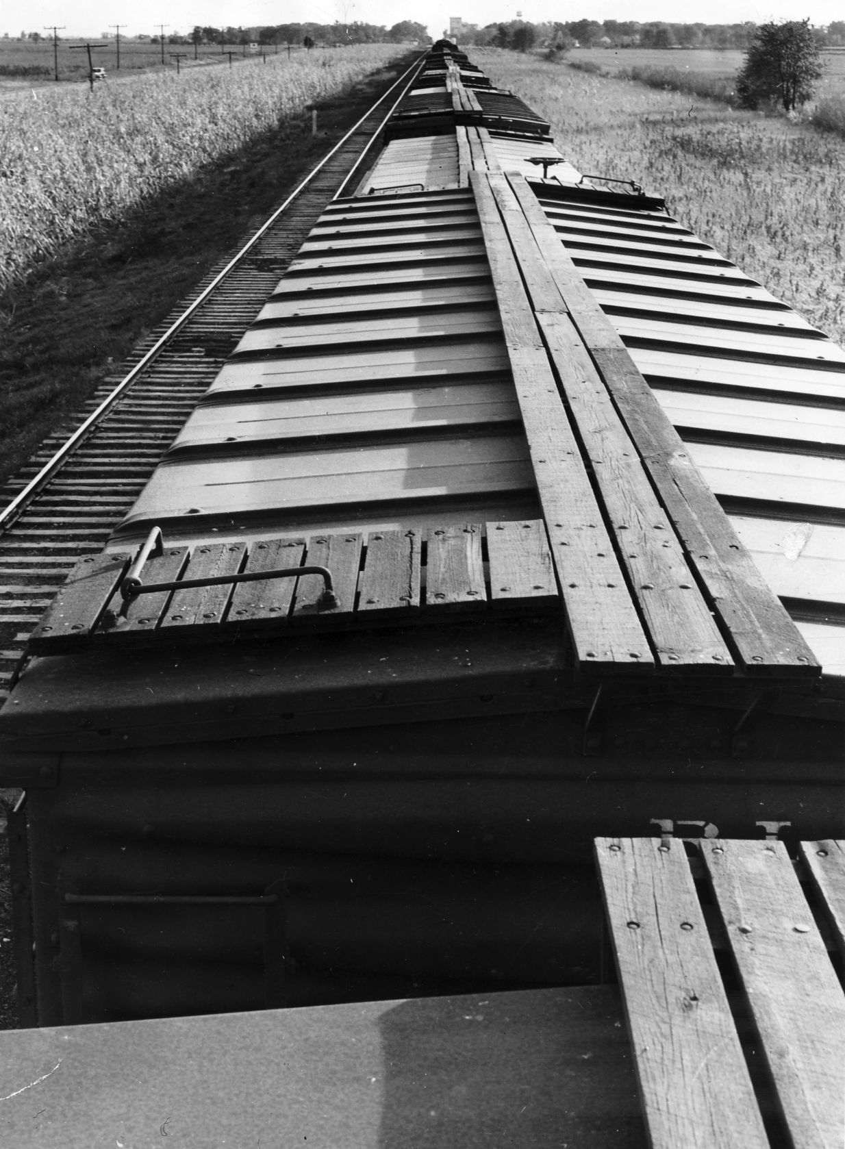 Illinois Central cars 1939.jpg